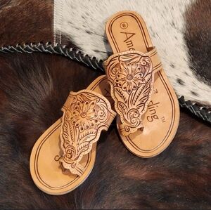 NWT American Darling Tooled Leather Flip Flop